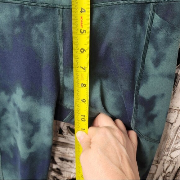 Victoria's Secret Green Tie Dyed athletic Leggings Side Pockets Womens Size Sm - Picture 9 of 13